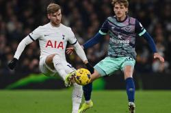 关于热刺主场失利，球队需要找到问题寻求转机的信息