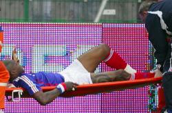 1xBit体育app下载地址-关于欧预赛比赛中球员遭遇重伤，退出赛季的信息