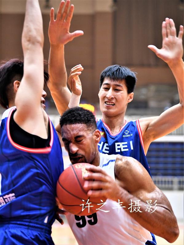 河北男篮客场获胜，提升排名位置的简单介绍