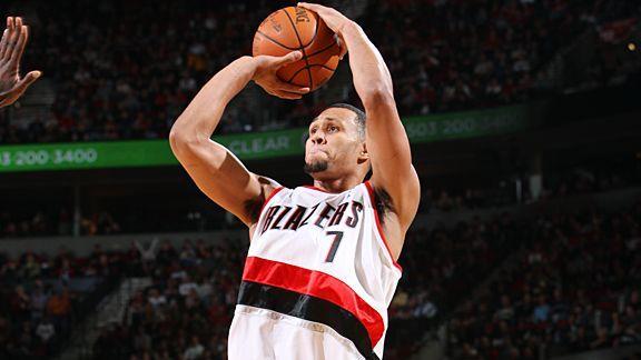 巴西男篮主教练荣获年度最佳教练奖,在全球获得认可! 巴西男篮主教练荣获年度最佳教练奖,在全球获得认可!