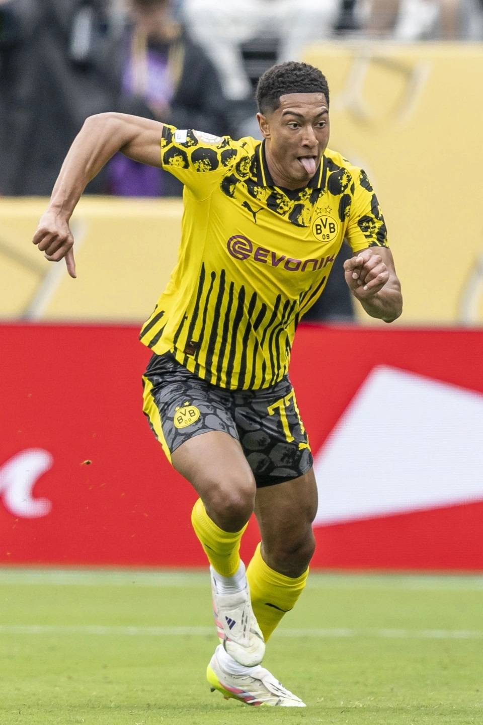 曼城大胜多特蒙德，成功晋级半决赛