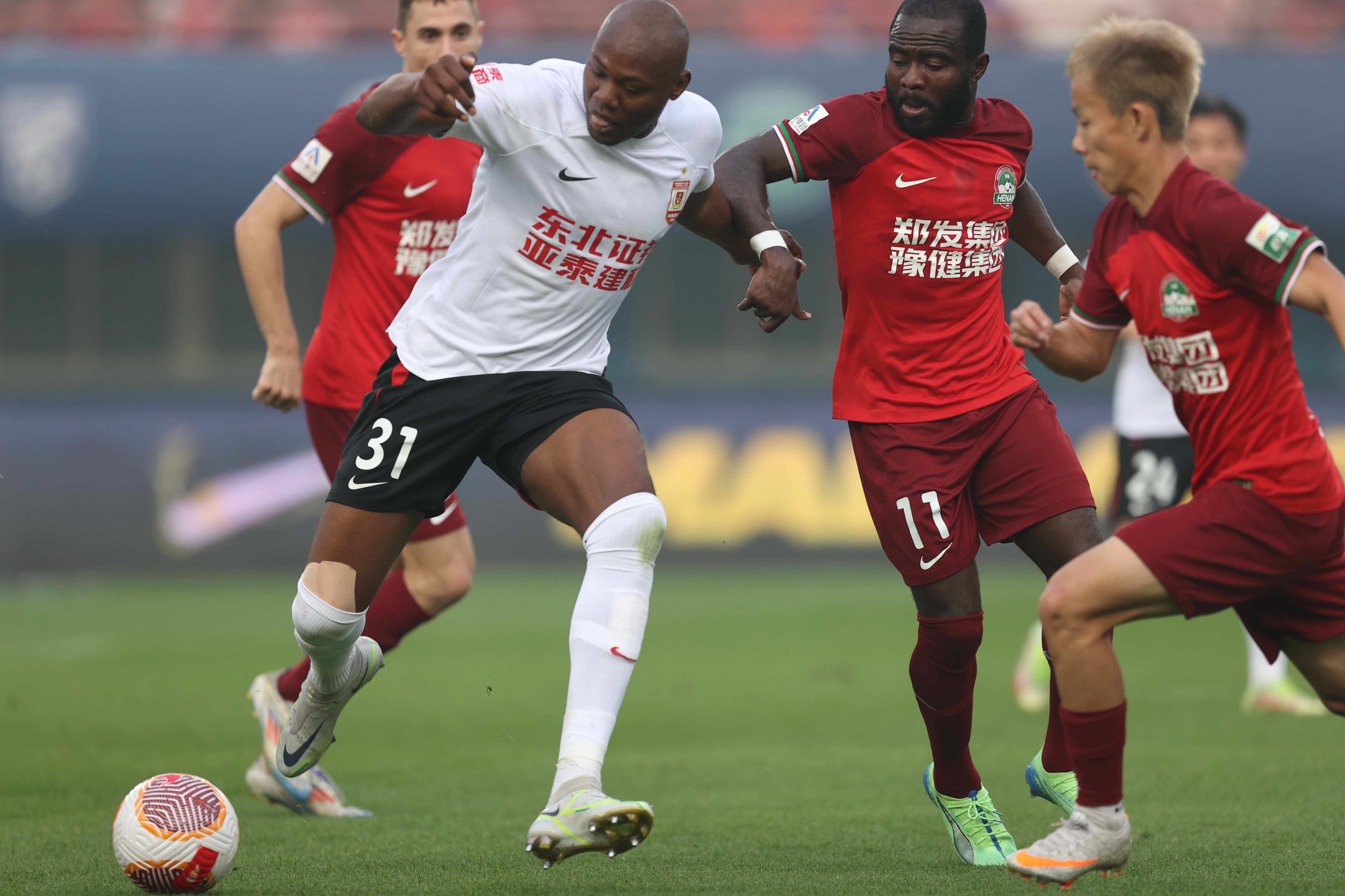 包含中超球员伤病频发,队伍整体战斗力下降的词条 包含中超球员伤病频发,队伍整体战斗力下降的词条