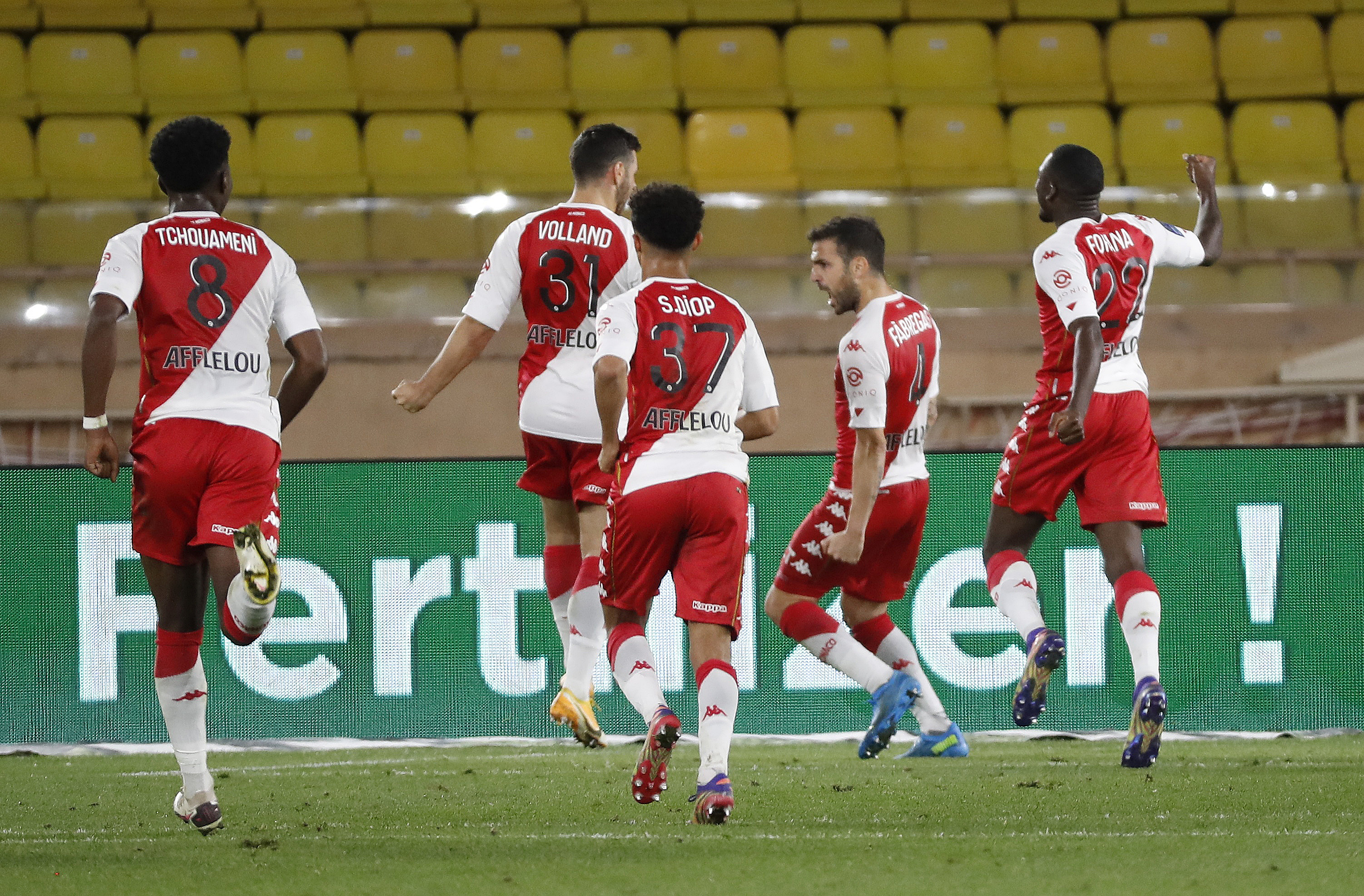 摩纳哥做客昂热,硬仗在等着他们! 摩纳哥做客昂热,硬仗在等着他们!