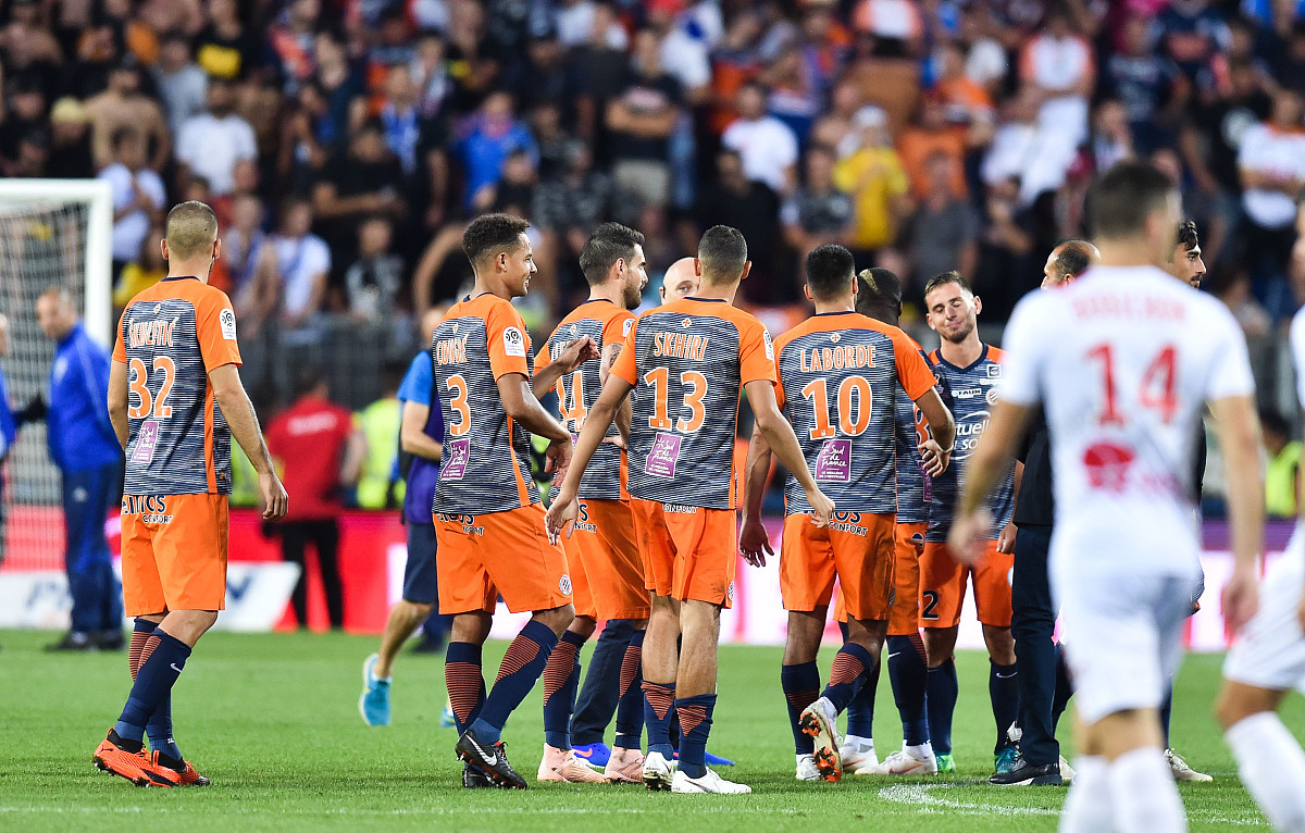 包含安格斯1-2输给斯特拉斯堡，导致积分榜上失利的词条