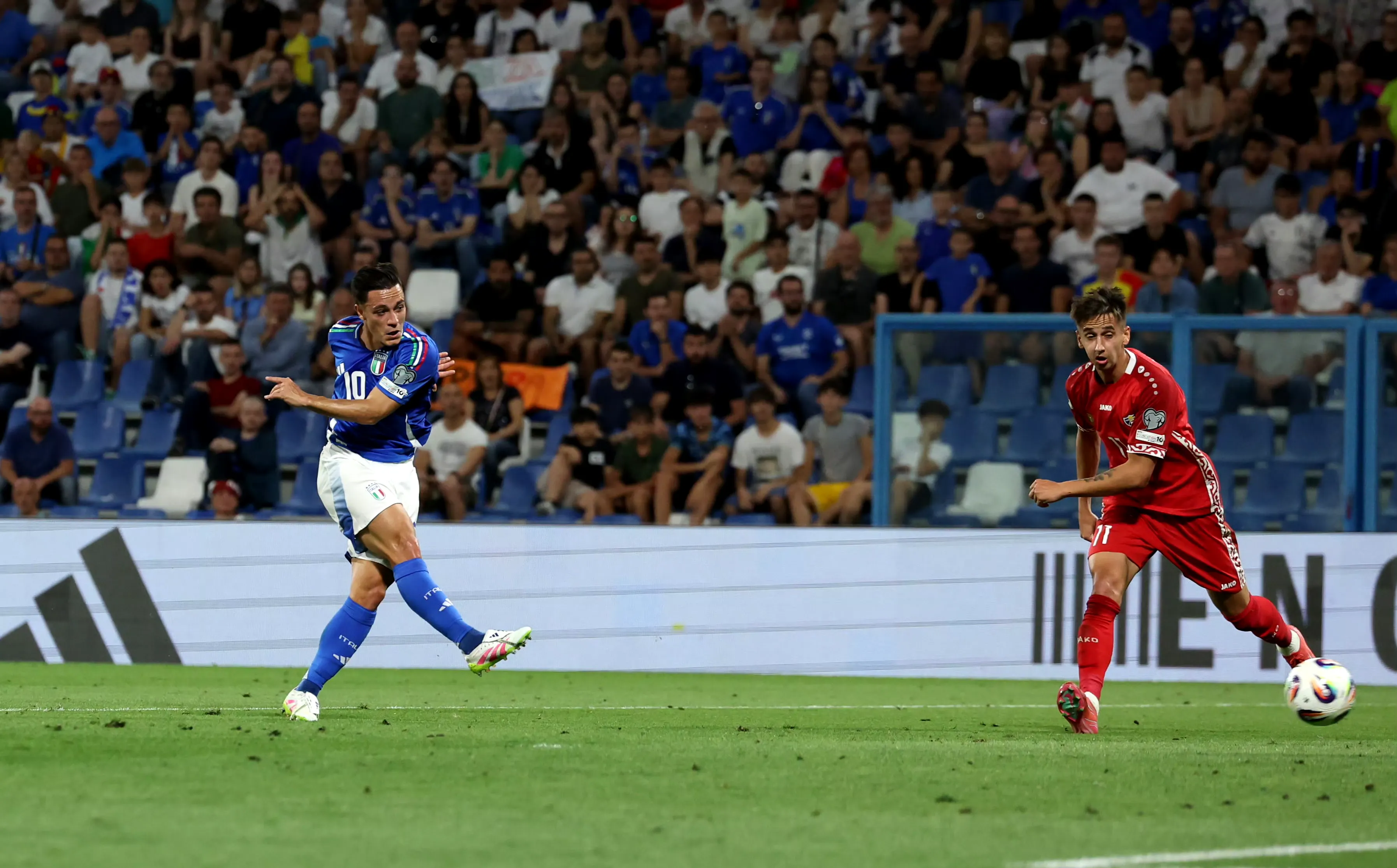 欧预赛现场实时报道,豪门擦肩而过的简单介绍 欧预赛现场实时报道,豪门擦肩而过的简单介绍