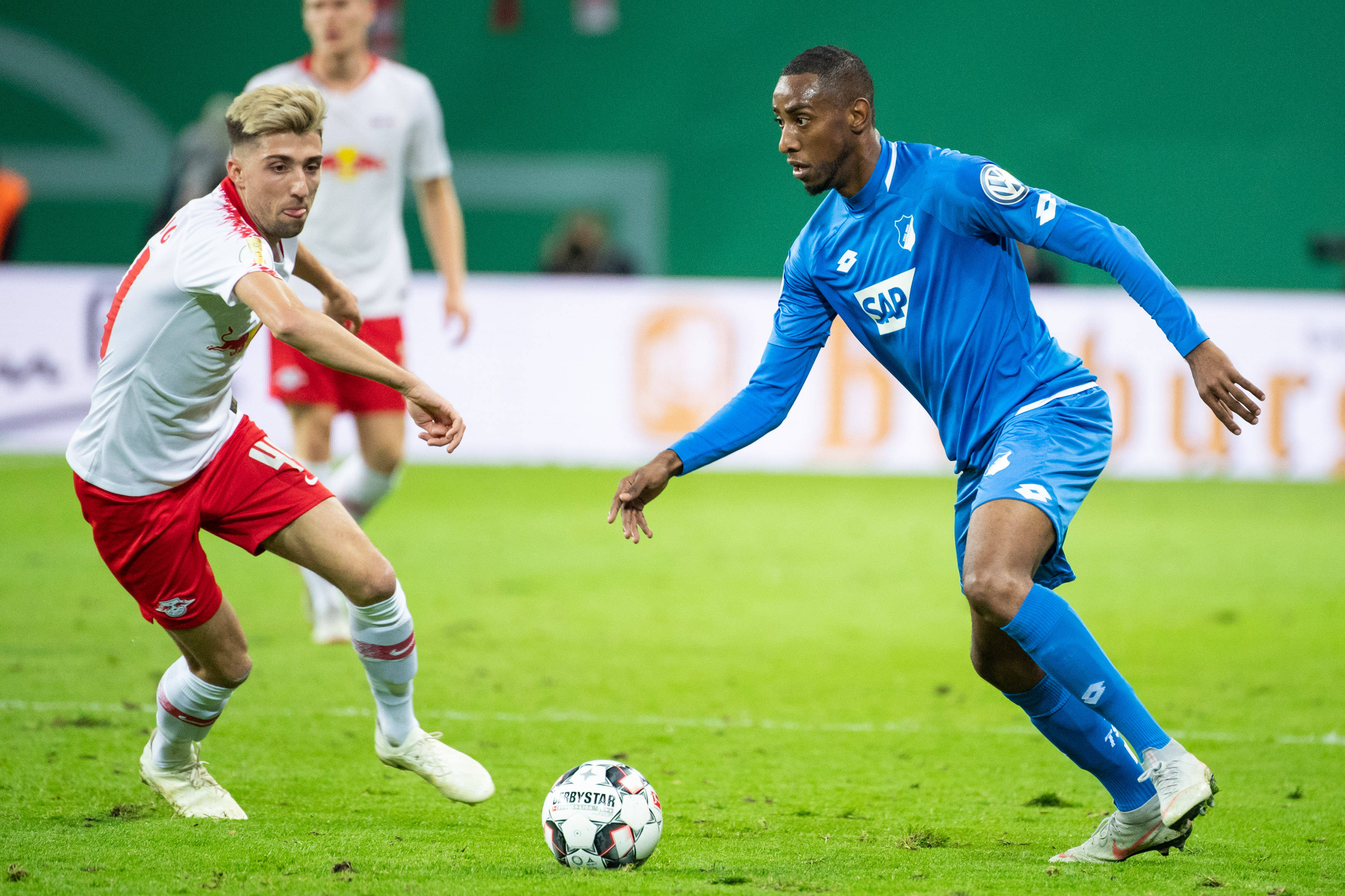 关于霍芬海姆主场一球小胜科隆排名升的信息 关于霍芬海姆主场一球小胜科隆排名升的信息