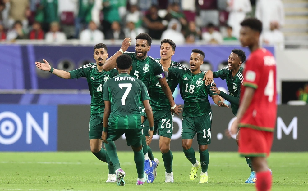 阿拉伯球队展现出色表现，引起关注