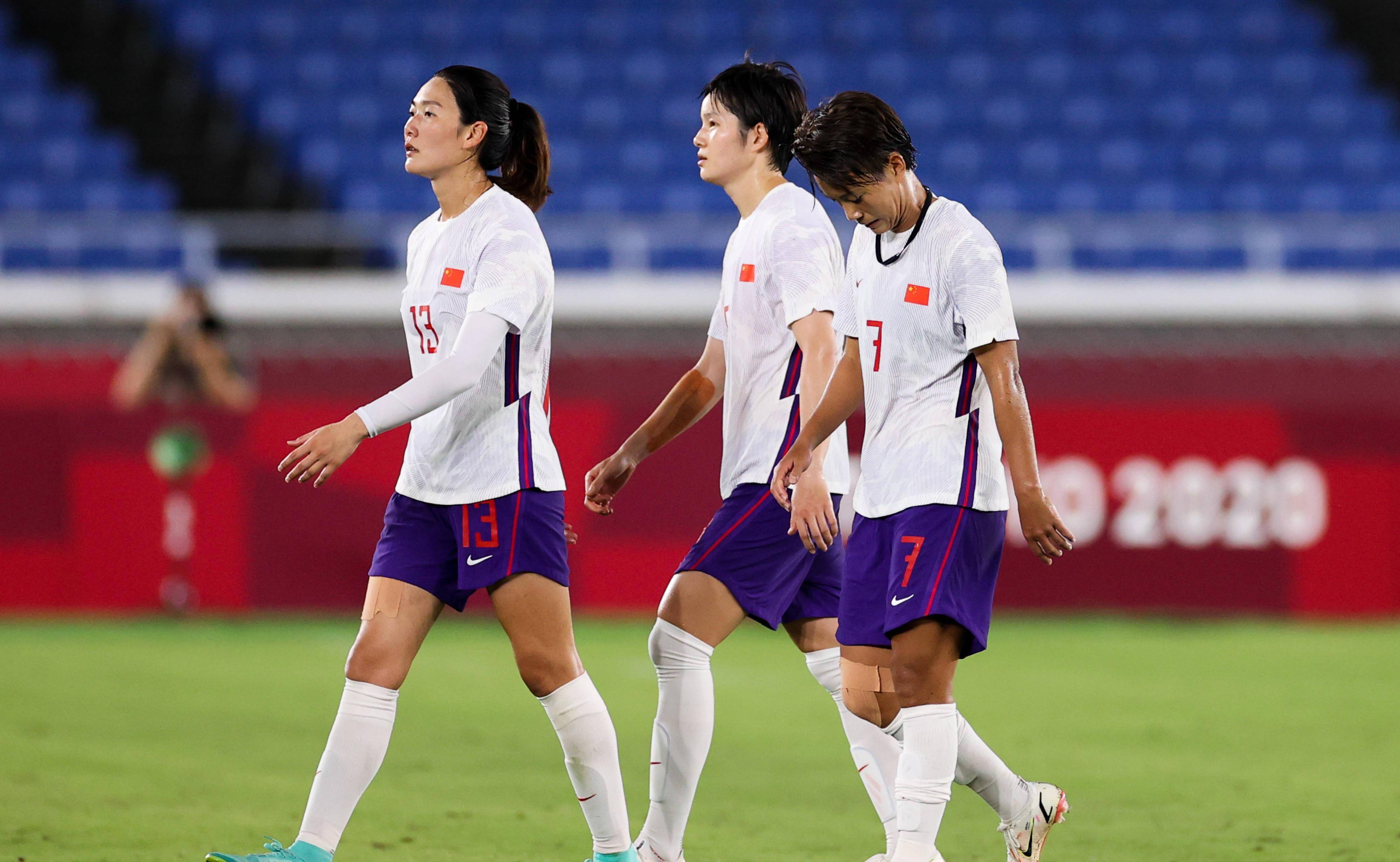 中国女足在比赛中力克实力强劲的对手