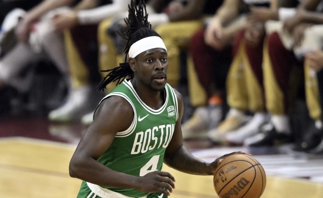 凯尔特人击败步行者，取得胜利