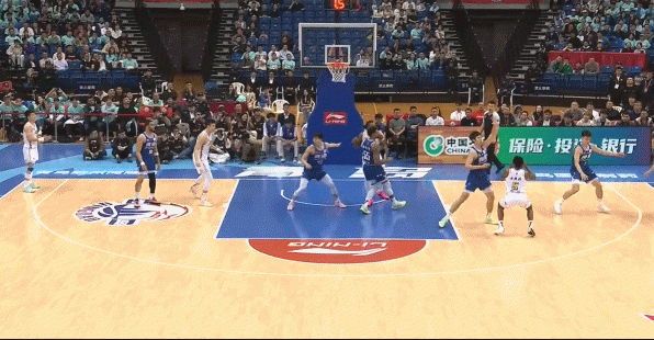 失误连连造成失利球队不容乐观 失误连连造成失利球队不容乐观