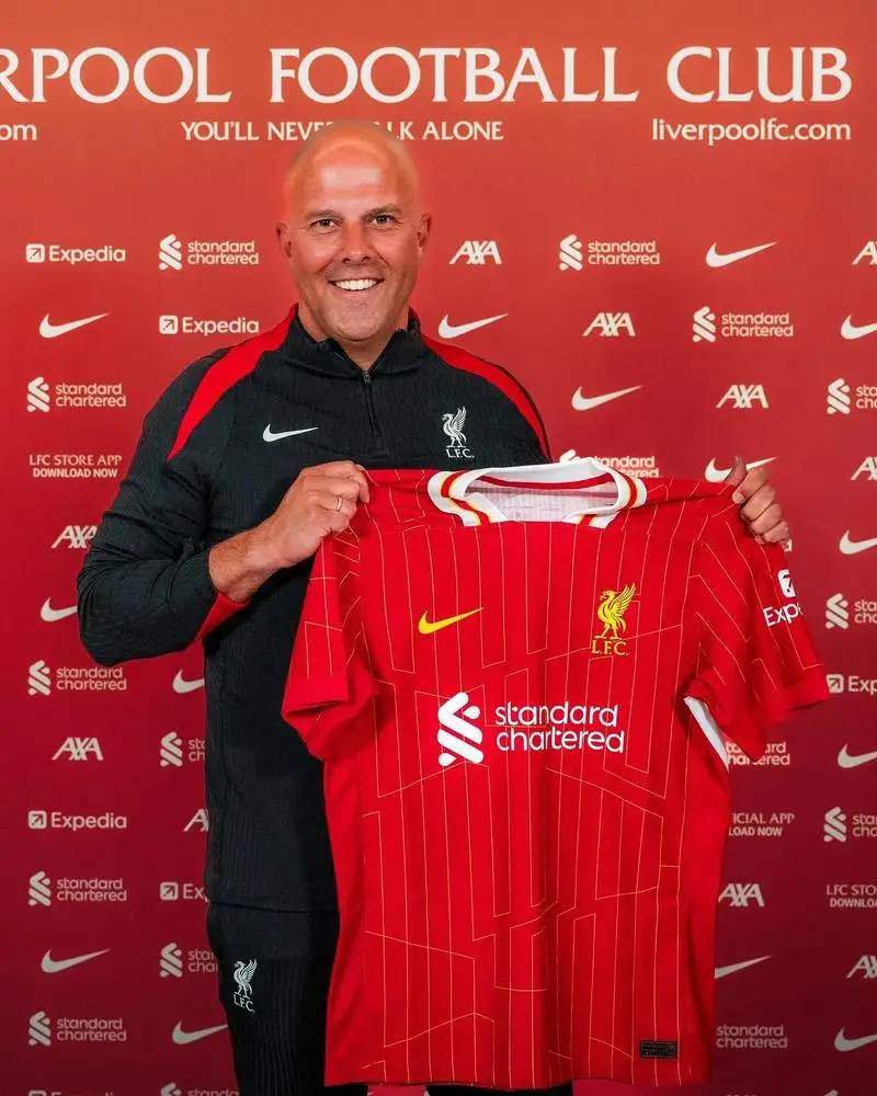 利物浦主场大胜,稳健领跑积分榜的简单介绍 利物浦主场大胜,稳健领跑积分榜的简单介绍